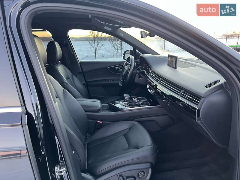 Позашляховик / Кросовер Audi Q7 2016 в Тернополі