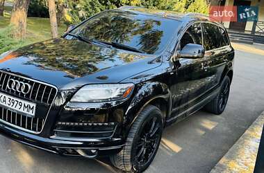 Позашляховик / Кросовер Audi Q7 2015 в Києві
