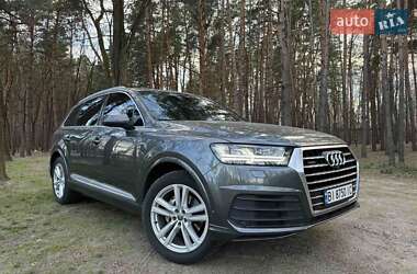 Внедорожник / Кроссовер Audi Q7 2015 в 