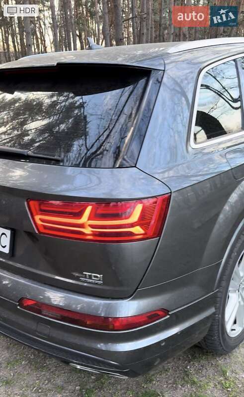 Внедорожник / Кроссовер Audi Q7 2015 в Полтаве