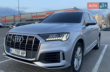 Внедорожник / Кроссовер Audi Q7 2022 в 