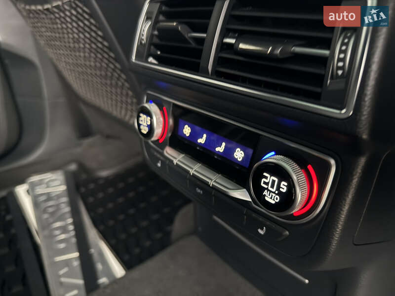 Позашляховик / Кросовер Audi Q7 2016 в Полтаві