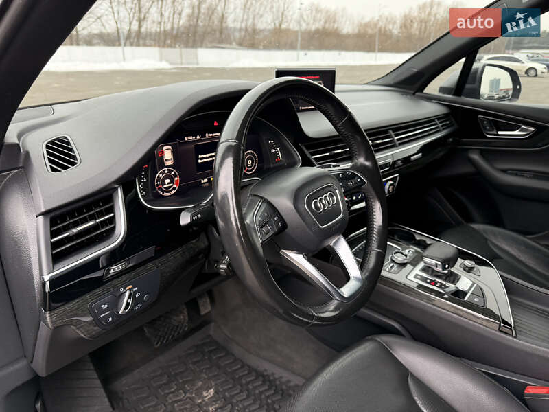 Позашляховик / Кросовер Audi Q7 2016 в Полтаві
