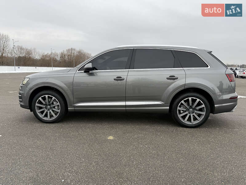 Позашляховик / Кросовер Audi Q7 2016 в Полтаві