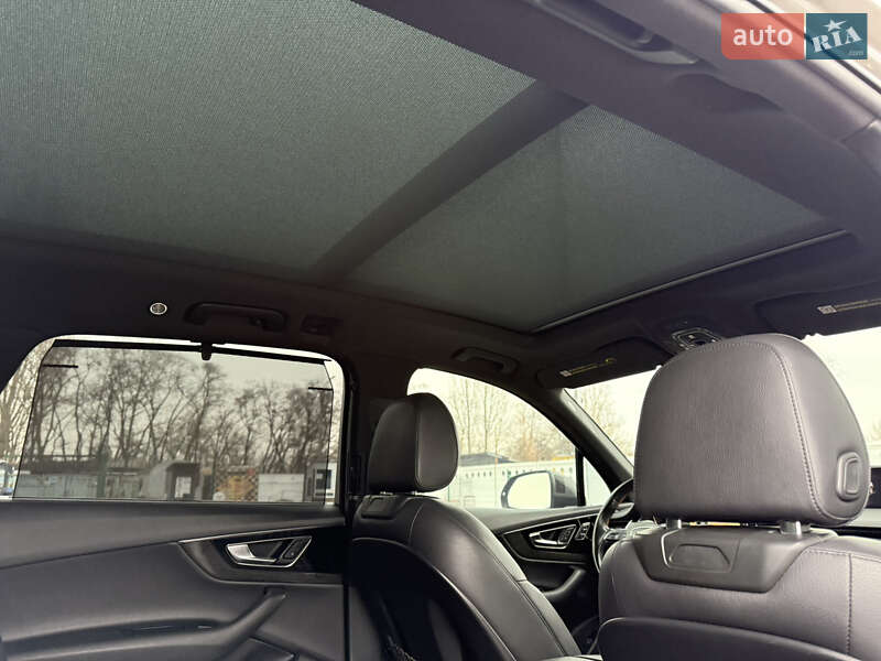Позашляховик / Кросовер Audi Q7 2016 в Полтаві