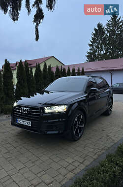 Позашляховик / Кросовер Audi Q7 2019 в 