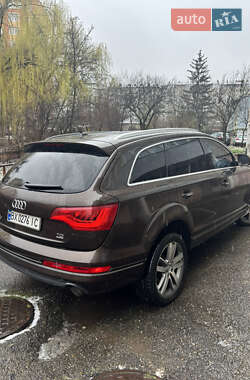 Позашляховик / Кросовер Audi Q7 2011 в Івано-Франківську