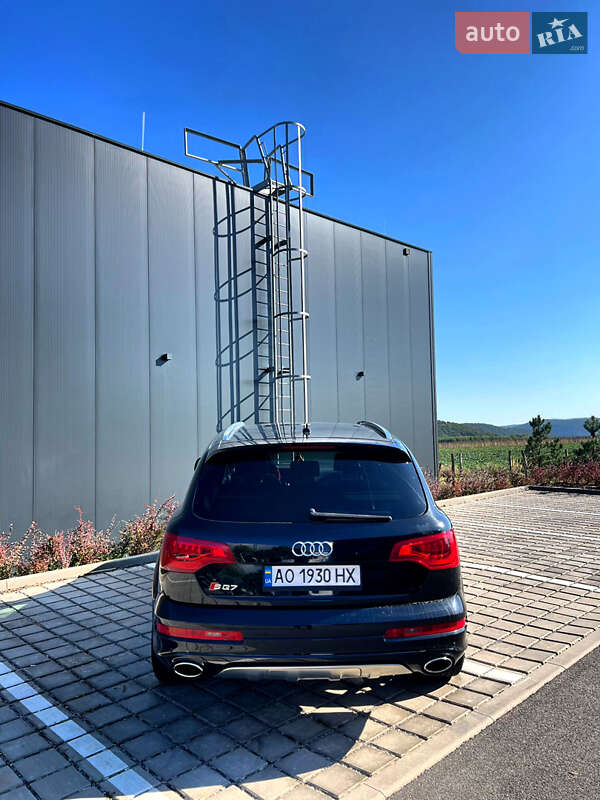 Внедорожник / Кроссовер Audi Q7 2007 в Рахове