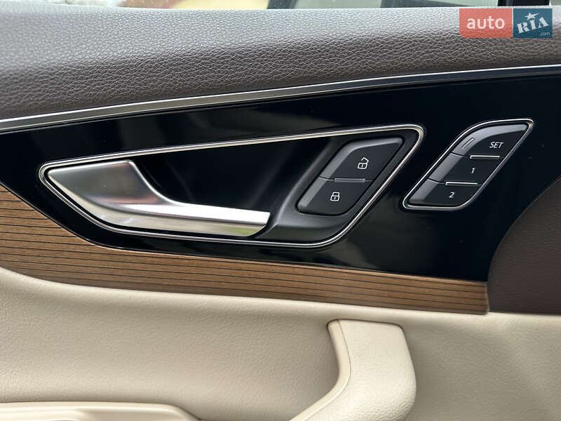 Внедорожник / Кроссовер Audi Q7 2016 в Николаеве