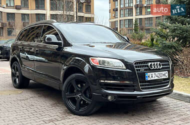 Внедорожник / Кроссовер Audi Q7 2006 в 