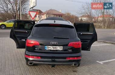 Внедорожник / Кроссовер Audi Q7 2014 в 