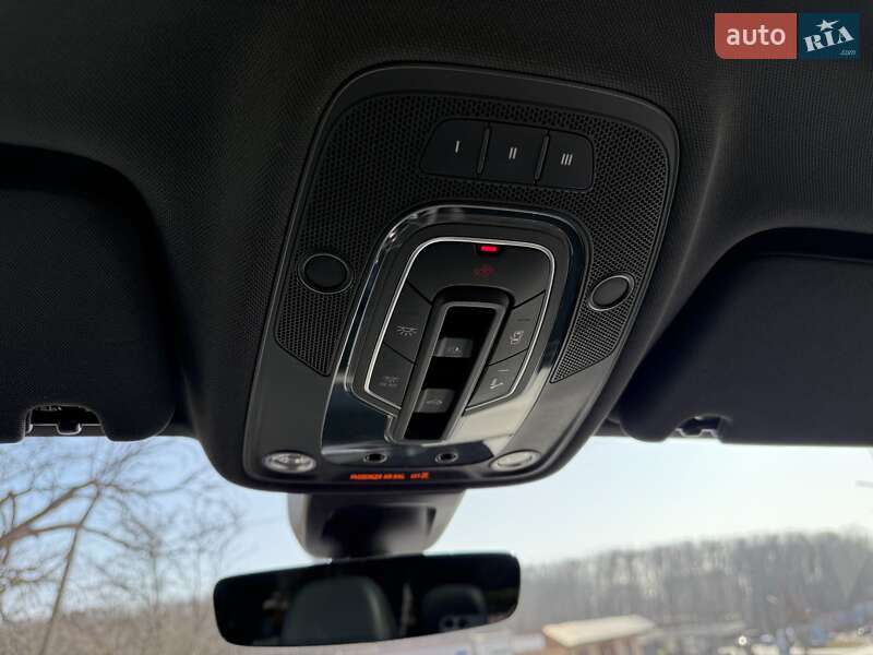 Внедорожник / Кроссовер Audi Q7 2016 в Ужгороде