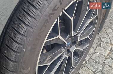 Внедорожник / Кроссовер Audi Q7 2015 в 