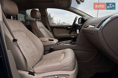 Внедорожник / Кроссовер Audi Q7 2012 в 