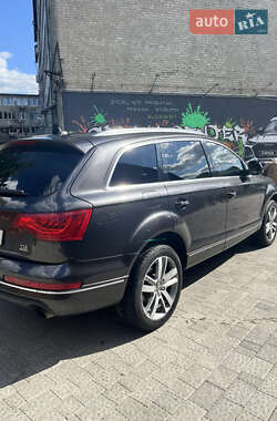 Внедорожник / Кроссовер Audi Q7 2010 в 
