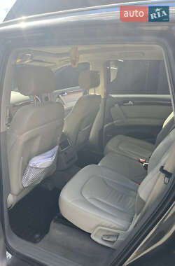 Внедорожник / Кроссовер Audi Q7 2010 в 