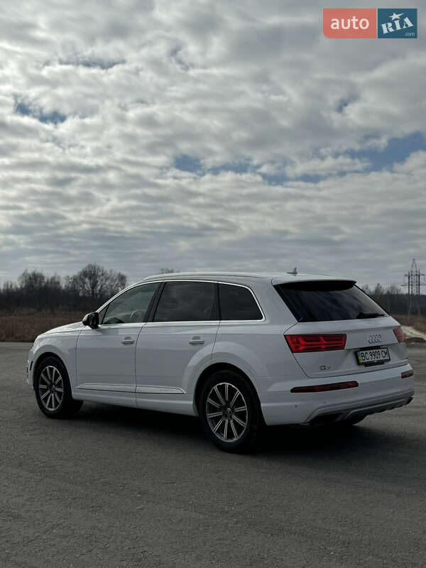 Внедорожник / Кроссовер Audi Q7 2019 в Трускавце