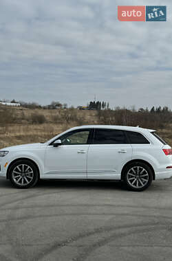 Позашляховик / Кросовер Audi Q7 2019 в 