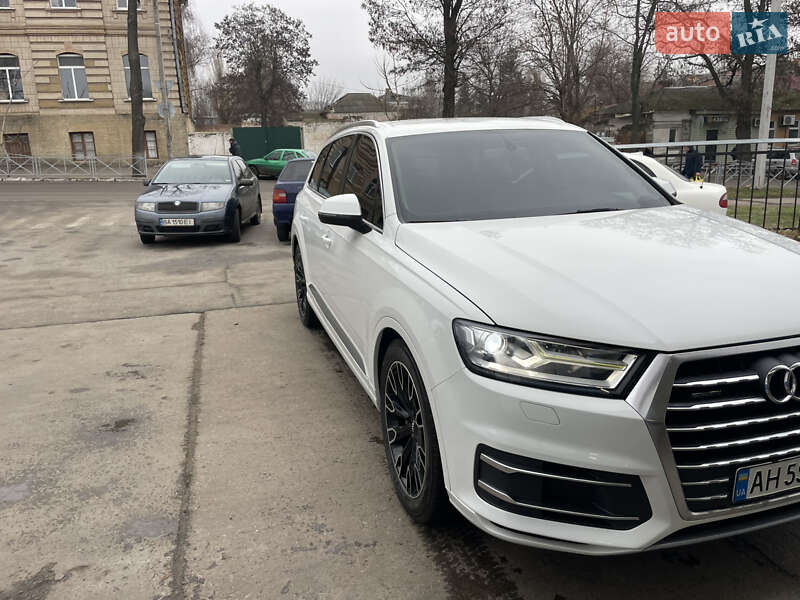 Позашляховик / Кросовер Audi Q7 2015 в Кропивницькому