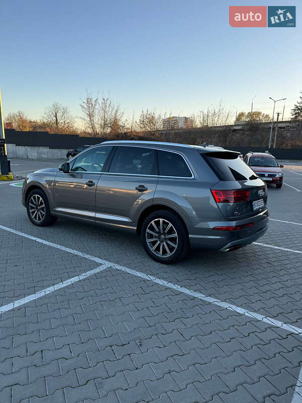Позашляховик / Кросовер Audi Q7 2016 в Тернополі