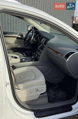 Внедорожник / Кроссовер Audi Q7 2012 в 