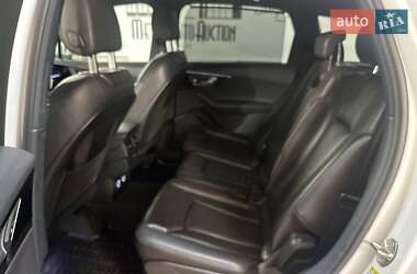 Внедорожник / Кроссовер Audi Q7 2017 в 