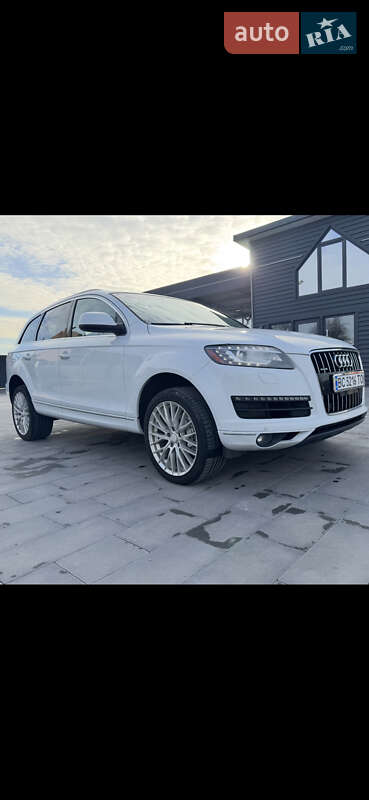 Внедорожник / Кроссовер Audi Q7 2015 в 