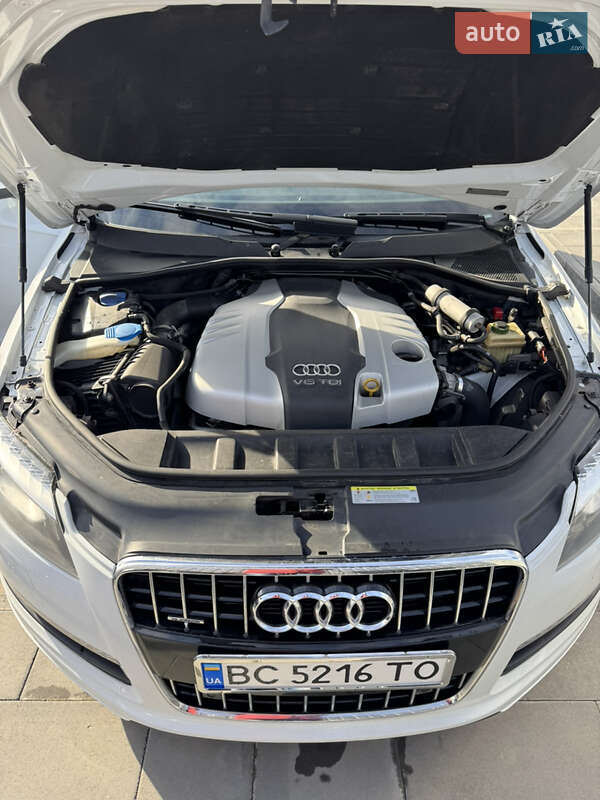 Внедорожник / Кроссовер Audi Q7 2015 в Самборе