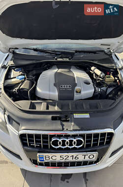 Внедорожник / Кроссовер Audi Q7 2015 в 