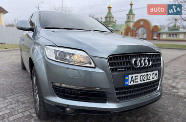 Внедорожник / Кроссовер Audi Q7 2006 в Днепре