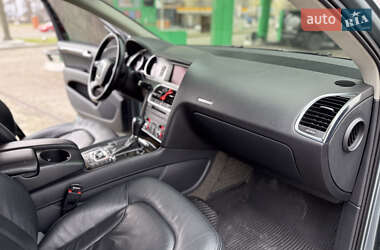 Внедорожник / Кроссовер Audi Q7 2006 в Днепре