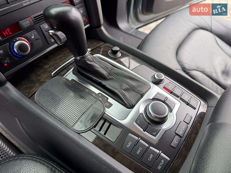 Внедорожник / Кроссовер Audi Q7 2006 в Днепре