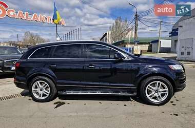 Внедорожник / Кроссовер Audi Q7 2012 в 
