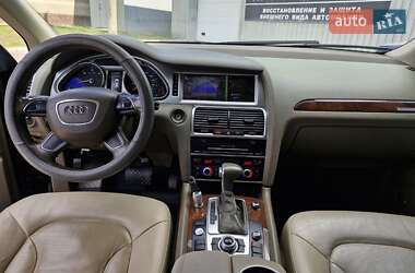 Внедорожник / Кроссовер Audi Q7 2012 в 