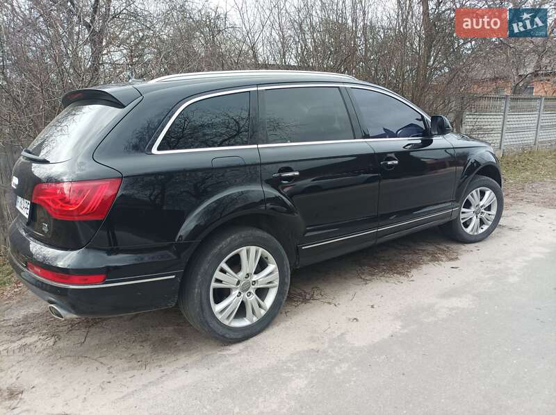 Внедорожник / Кроссовер Audi Q7 2012 в Вышгороде