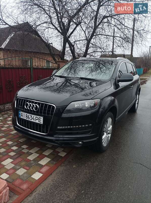 Внедорожник / Кроссовер Audi Q7 2012 в 