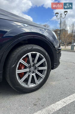 Внедорожник / Кроссовер Audi Q7 2016 в 