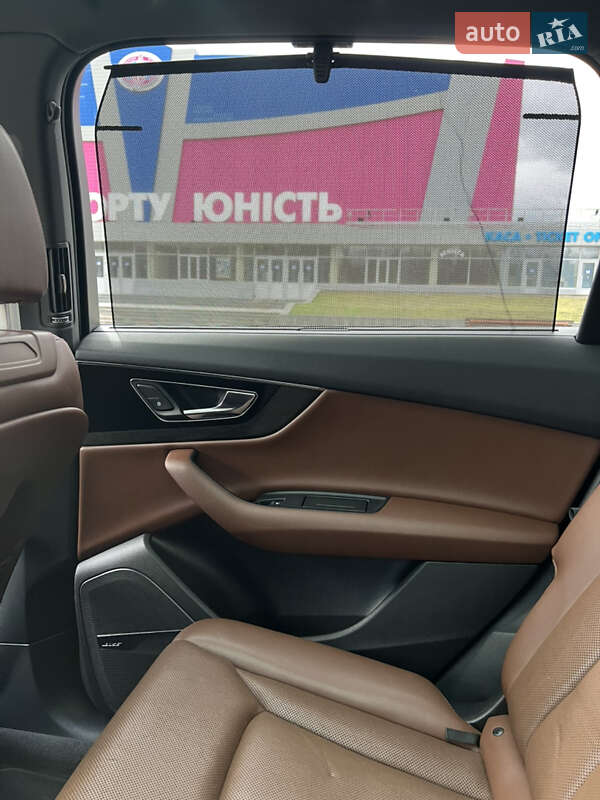 Внедорожник / Кроссовер Audi Q7 2016 в Запорожье