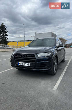 Внедорожник / Кроссовер Audi Q7 2016 в 