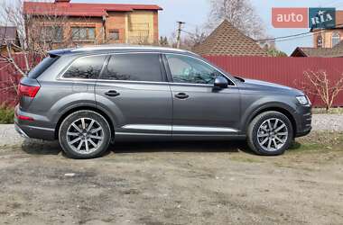 Внедорожник / Кроссовер Audi Q7 2018 в 