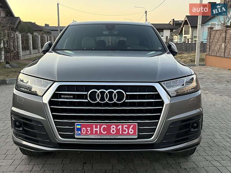 Внедорожник / Кроссовер Audi Q7 2015 в Ровно