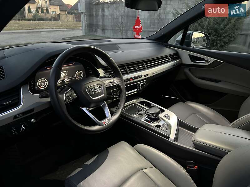Внедорожник / Кроссовер Audi Q7 2015 в Ровно