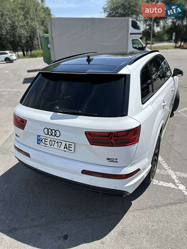 Внедорожник / Кроссовер Audi Q7 2016 в Днепре