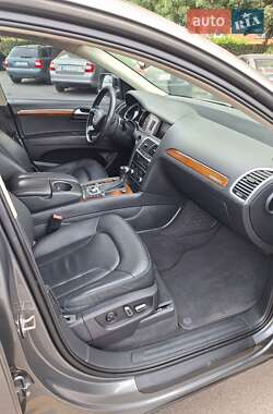 Позашляховик / Кросовер Audi Q7 2015 в 