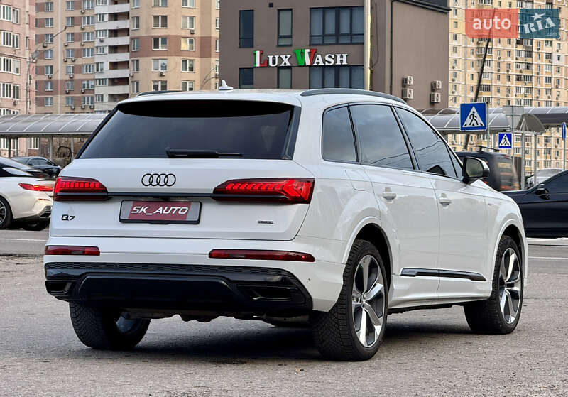 Внедорожник / Кроссовер Audi Q7 2023 в Киеве
