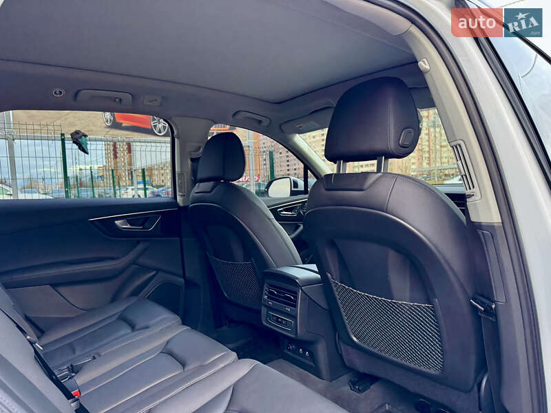 Внедорожник / Кроссовер Audi Q7 2023 в Киеве