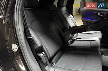 Внедорожник / Кроссовер Audi Q7 2024 в 