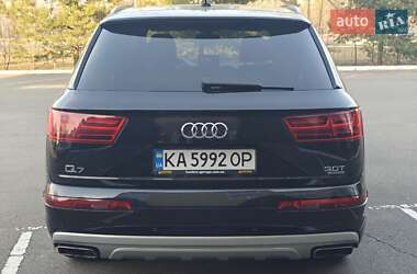 Внедорожник / Кроссовер Audi Q7 2017 в 
