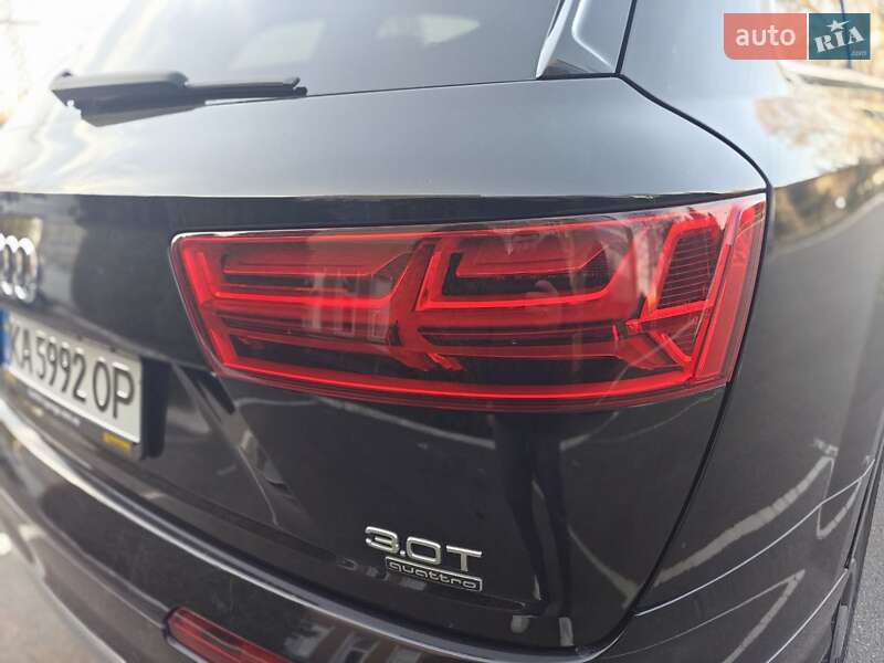 Позашляховик / Кросовер Audi Q7 2017 в Києві