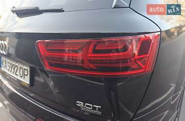 Внедорожник / Кроссовер Audi Q7 2017 в 